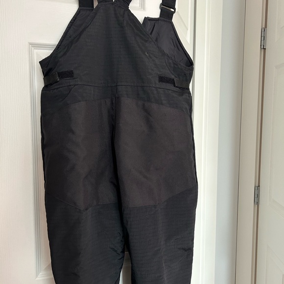 Children’s size 10/12 black Columbia bibbed insulated ski pants. - Picture 7 of 9